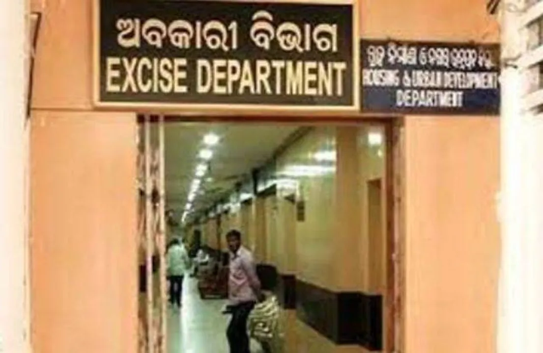  ଢାବା ଓ ଦୋକାନରେ ମଦ-ଗଞ୍ଜେଇ ବେପାର!,ରୋକିପାରୁନି ପୁଲିସ ଓ ଅବକାରୀ ବିଭାଗ
