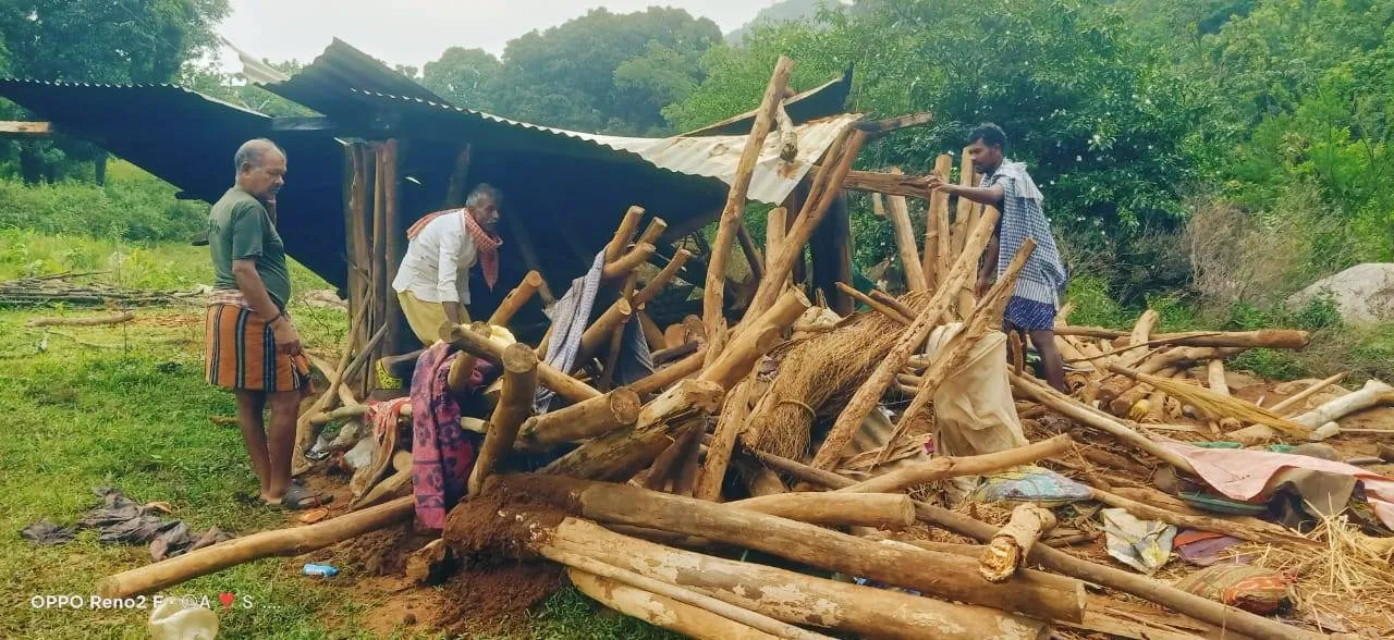  ଆଗରୁ ଘରର କିଛି ଅଂଶ ଭାଙ୍ଗିଥିଲା, ଏବେ ପୂରା ମାଟିରେ ମିଶେଇ ଦେଲା ଦନ୍ତା