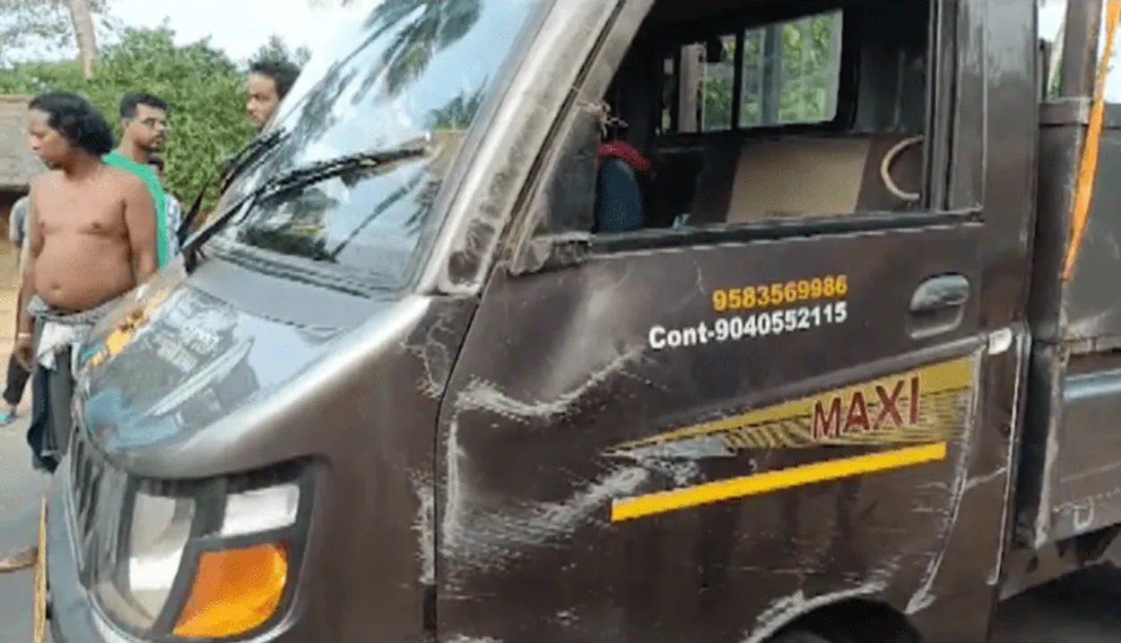  ପାନ ବୋଝେଇ ପିକ୍ଅପ୍ ଭ୍ୟାନ୍ ଦୁର୍ଘଟଣାଗ୍ରସ୍ତ: ଚାଲିଗଲା ଦୁଇଜଣଙ୍କ ଜୀବନ