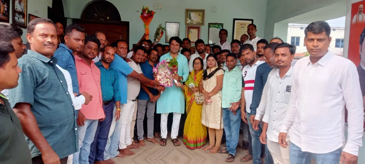  କୋରେଇ ବିଜେପି ବିଧାୟକ ଆକାଶ ଦାସନାୟକଙ୍କୁ ବିପୁଳ ସମ୍ବର୍ଦ୍ଧନା