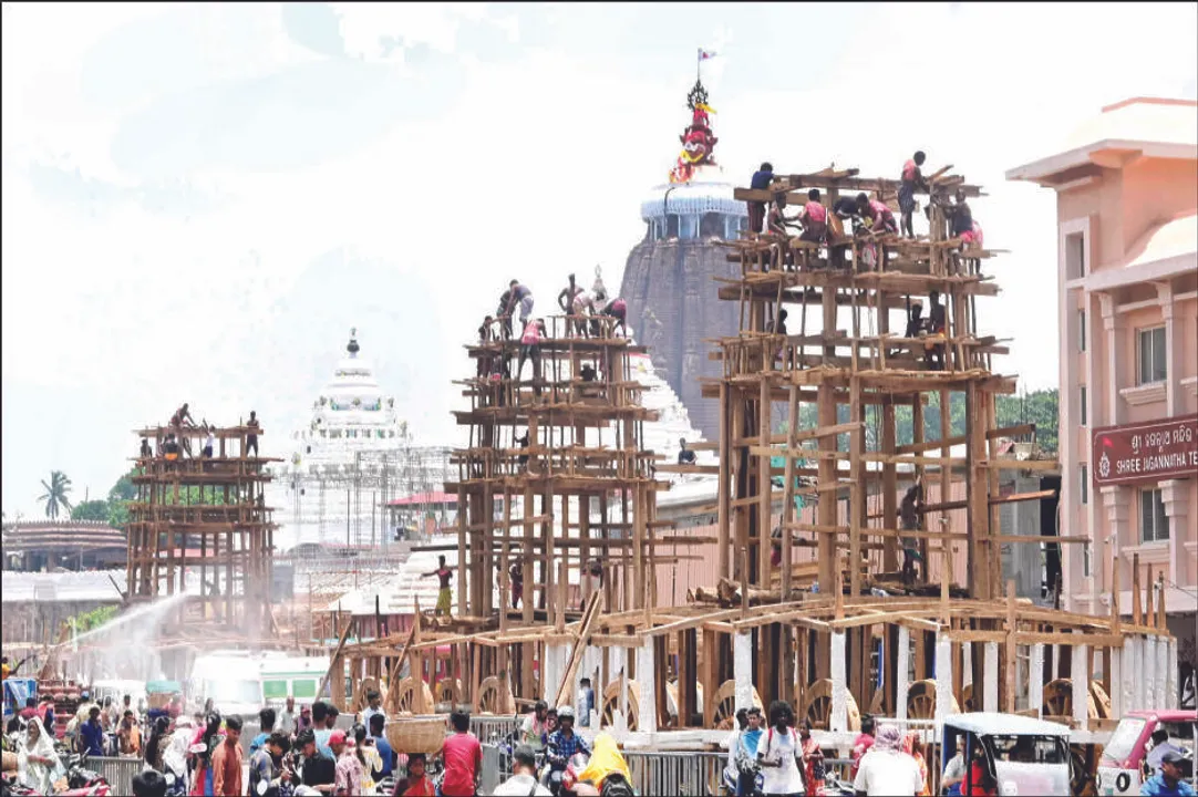  ରଥ ପାଇଁ କାଠ ଅଭାବ: ହାତବାନ୍ଧି ବସିଛନ୍ତି ମହାରଣା ସେବକ