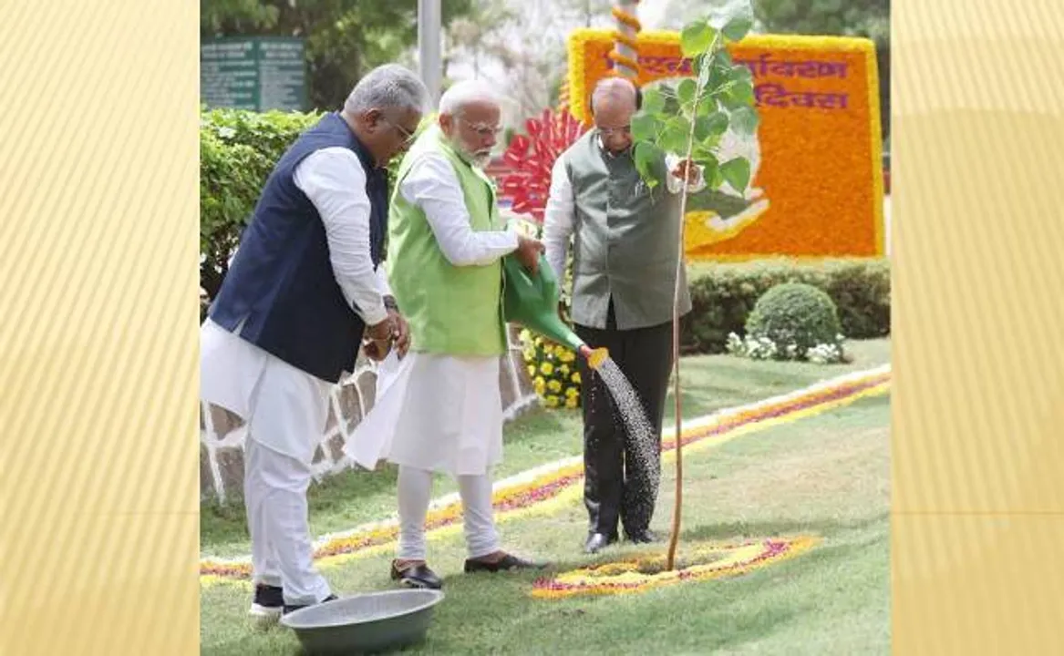  ‘ଗୋଟିଏ ଗଛ ମା’ଙ୍କ ନାମରେ’ ଅଭିଯାନର ଶୁଭାରମ୍ଭ କଲେ ପ୍ରଧାନମନ୍ତ୍ରୀ