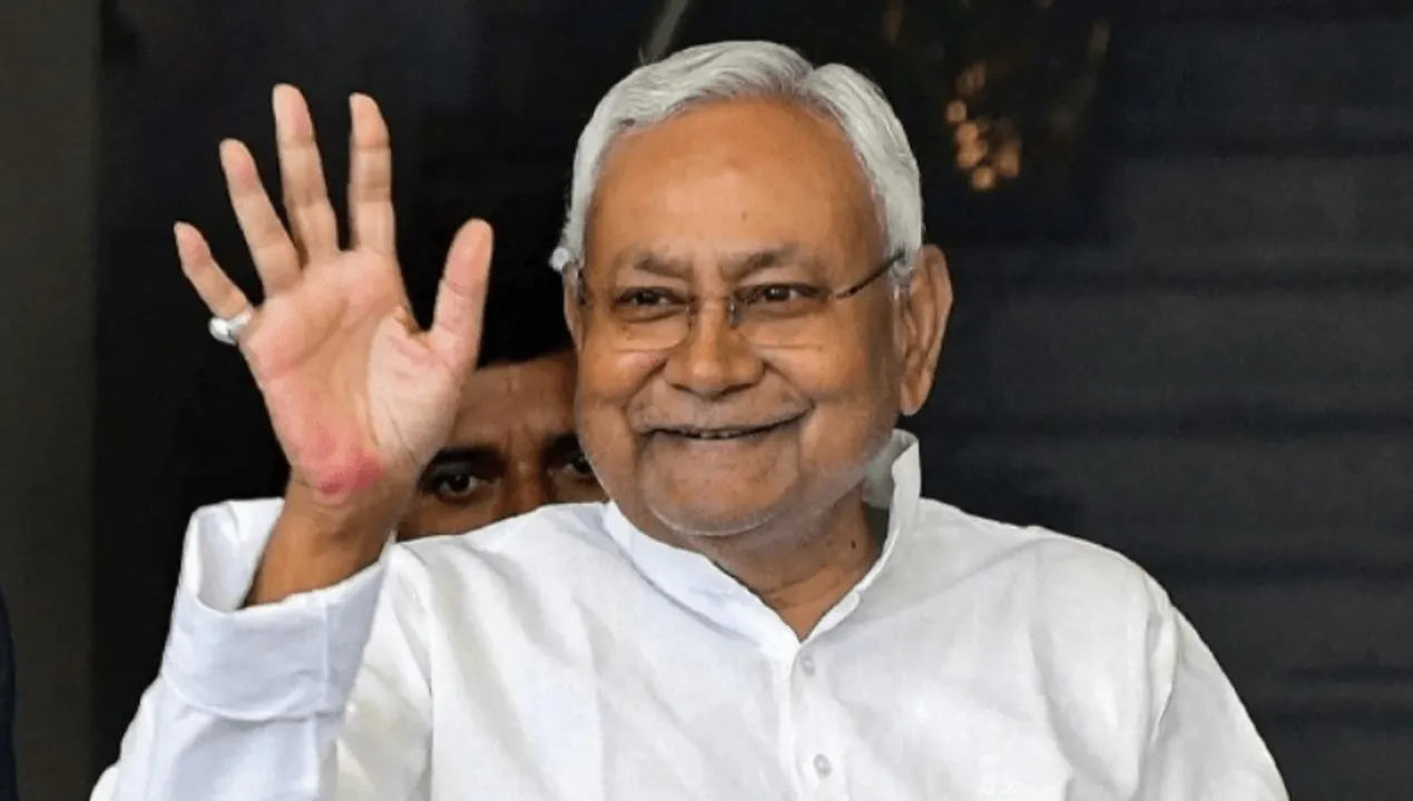  ବଜେଟରେ ବିହାର ପାଇଁ ବିଶେଷ କିଛି ନ ଥିଲେ ମଧ୍ୟ ମୋଦୀ ସରକାରଙ୍କୁ ସମର୍ଥନ କରି ବିରୋଧଙ୍କୁ ଚୁପ୍ କରାଇଲେ ନୀତୀଶ...