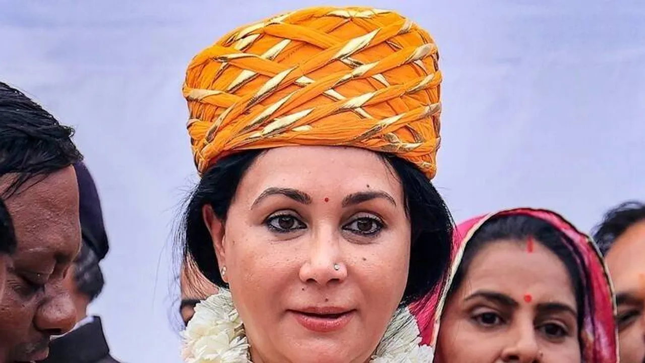  'ବିଚାରି' ବୟାନକୁ ନେଇ କଂଗ୍ରେସ ଉପରେ ଜୋରଦାର ବର୍ଷିଲେ ରାଜସ୍ଥାନ ଅର୍ଥମନ୍ତ୍ରୀ