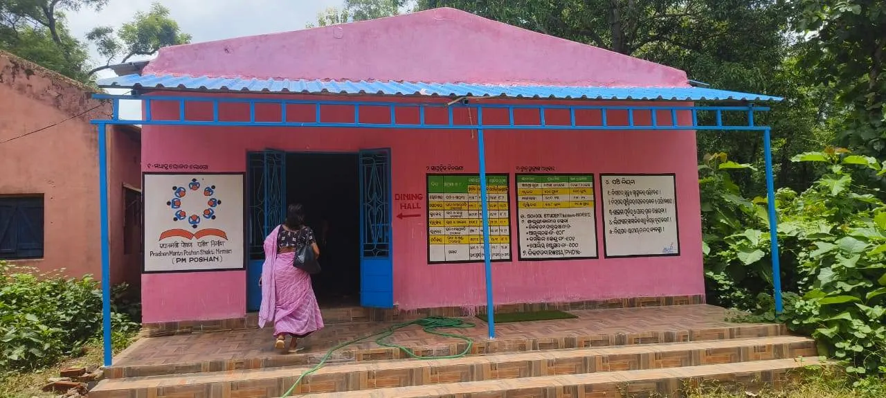  ଜାତୀୟ ରାଜପଥପାର୍ଶ୍ୱ ବିଦ୍ୟାଳୟରୁ ଚୋରି, ୪ ପଙ୍ଖା ସମେତ ଅନ୍ୟାନ୍ୟ ସାମଗ୍ରୀ ଲୁଟ