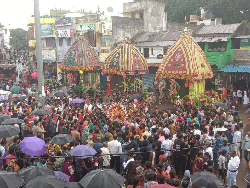  ରଥଯାତ୍ରାରେ ଝିପିଝିପି ବର୍ଷାରେ ଭକ୍ତ ଓ ଭଗବାନଙ୍କ ମହାମିଳନ