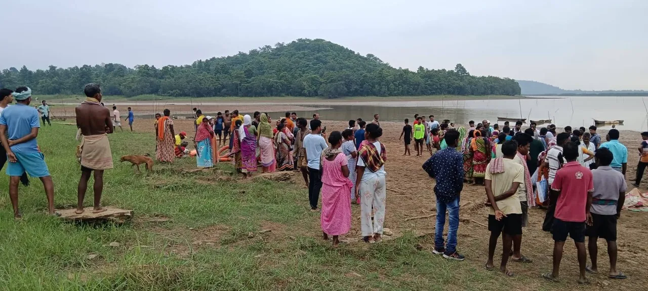  ଡ୍ୟାମରେ ମାଛ ଧରୁଥିଲା ବେଳେ ଅଘଟଣ: ଜଣେ ମୃତ, ଅନ୍ୟ ୩ ଜଣ ଉଦ୍ଧାର