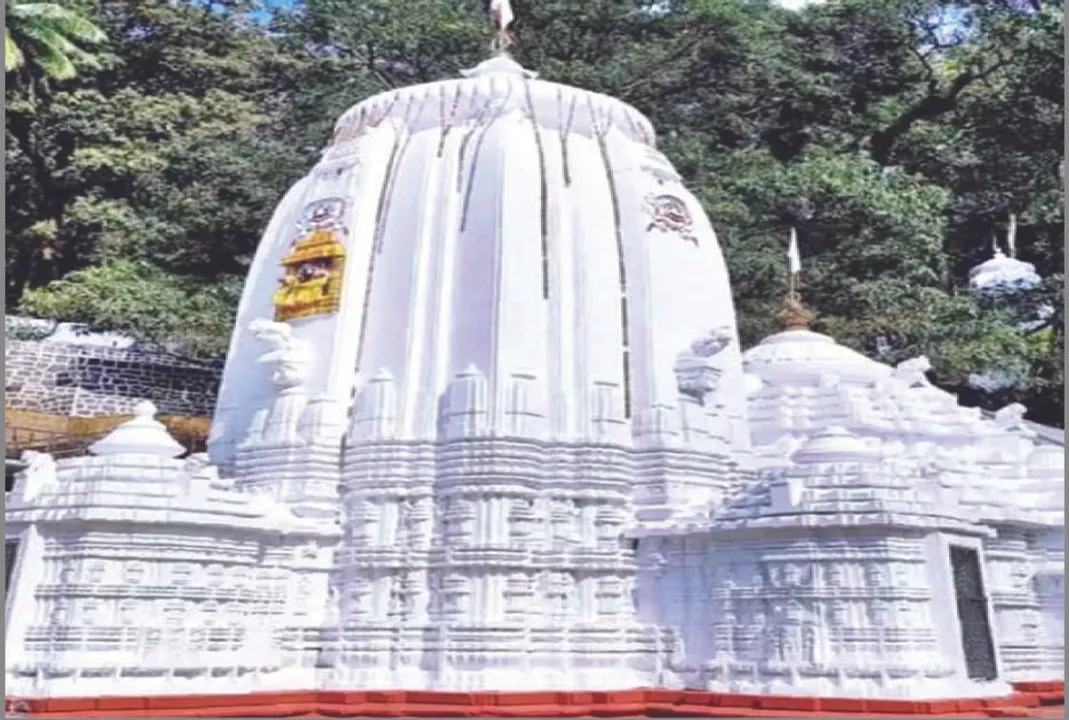  ଦୁଇଦିନ ଖାଡ଼ା ଉପାସରେ ପ୍ରଭୁ ଚନ୍ଦ୍ରଶେଖର: ସୁଆରଙ୍କ ଶରୀର ଅସୁସ୍ଥ ପାଇଁ ଭୋଗ ବଢ଼ି ପାରୁନି