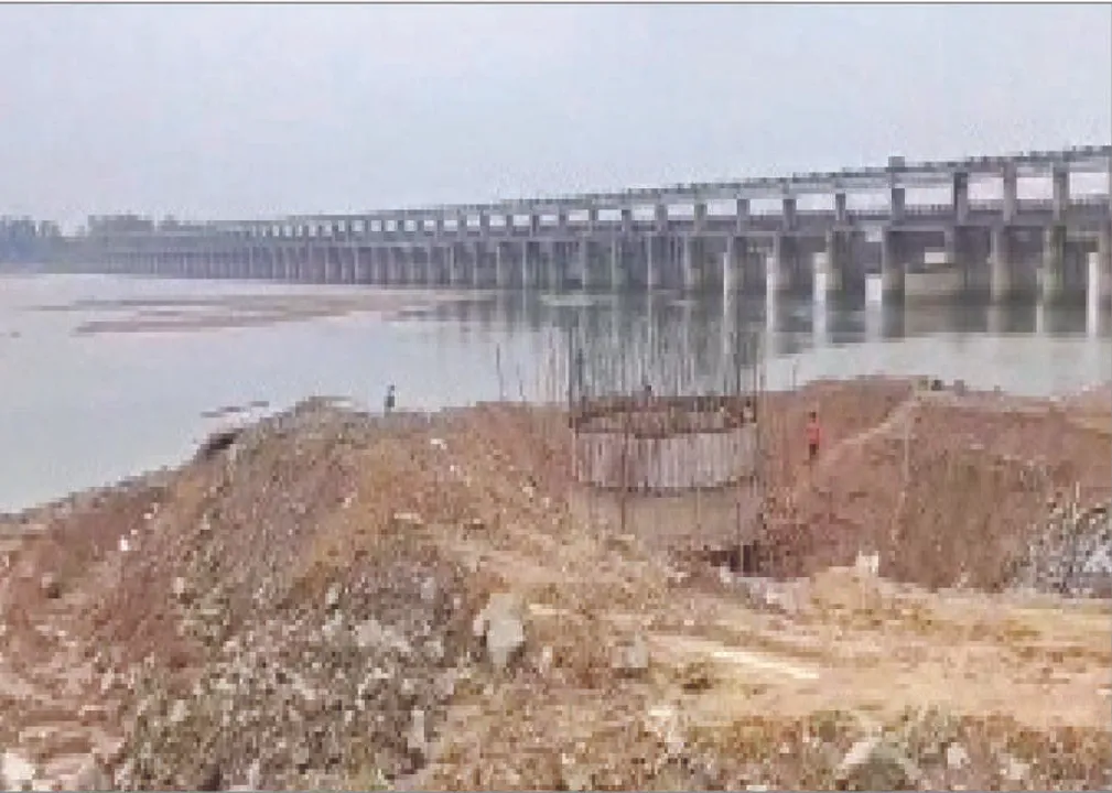  ଛତିଶଗଡ଼ର ଖେଳ, ଓଡ଼ିଶା ପାଇଁ କାଳ: କଲମାରୁ ଶିଳ୍ପ ଟାଣୁଥିଲା, ଏ‌େବ ଗାଁକୁ ଜଳ ଯୋଗାଣ