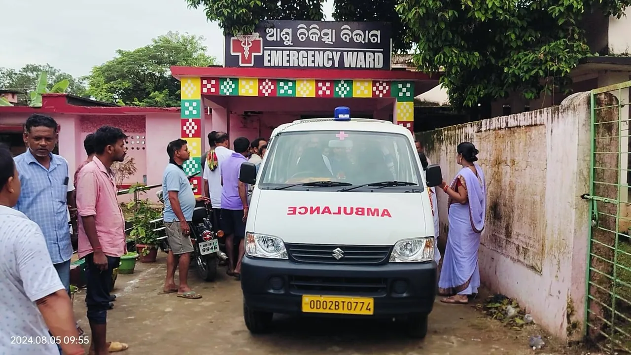  କାଉଡ଼ିଆ ଗାଡ଼ି ଦୁର୍ଘଟଣା: ୧୬ ଆହତଙ୍କୁ ସାହାଯ୍ୟ କଲେ ବିଧାୟକ