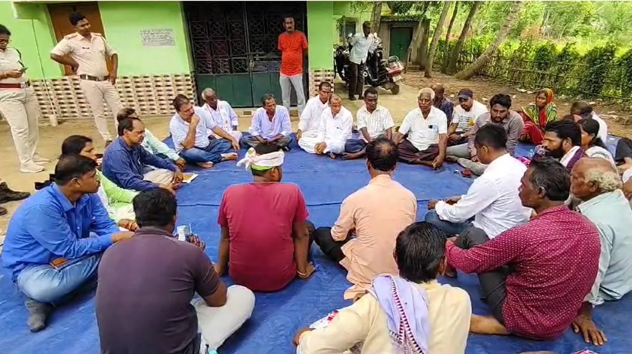  ସମବାୟ ସମିତିରେ ମହାଦୁର୍ନୀତି: ସଭାପତି, ସଂପାଦକଙ୍କୁ ବହିଷ୍କାର ଦାବିରେ ଧାରଣା