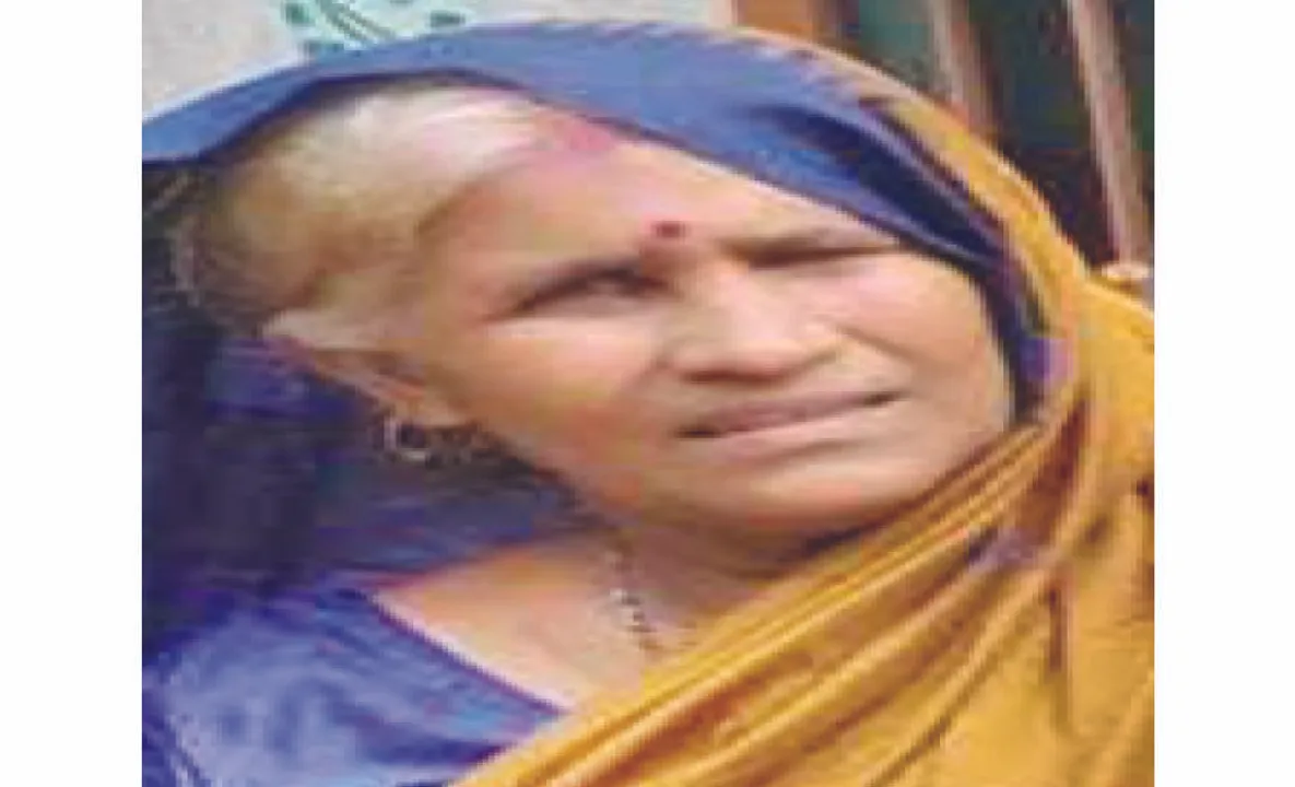  ମହିଳାଙ୍କୁ ଝାମ୍ପି ନେଲା କୁମ୍ଭୀର