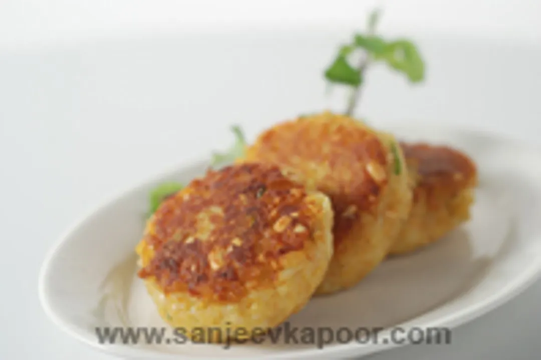 पोहा आलू टिक्की