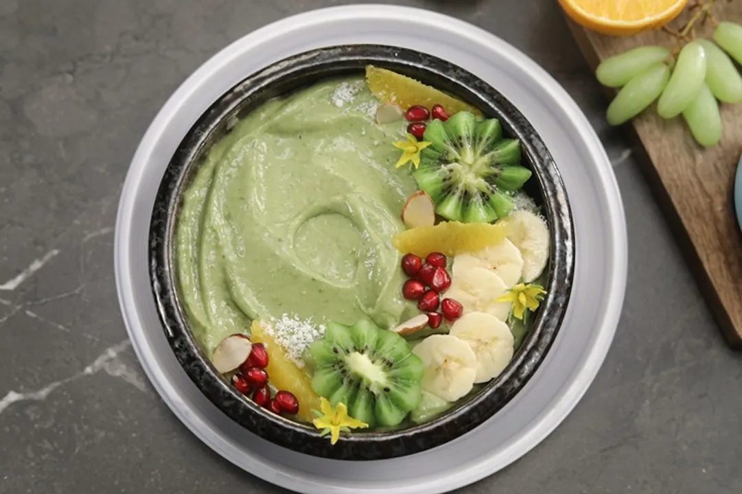 Avocado Smoothie Bowl - YT