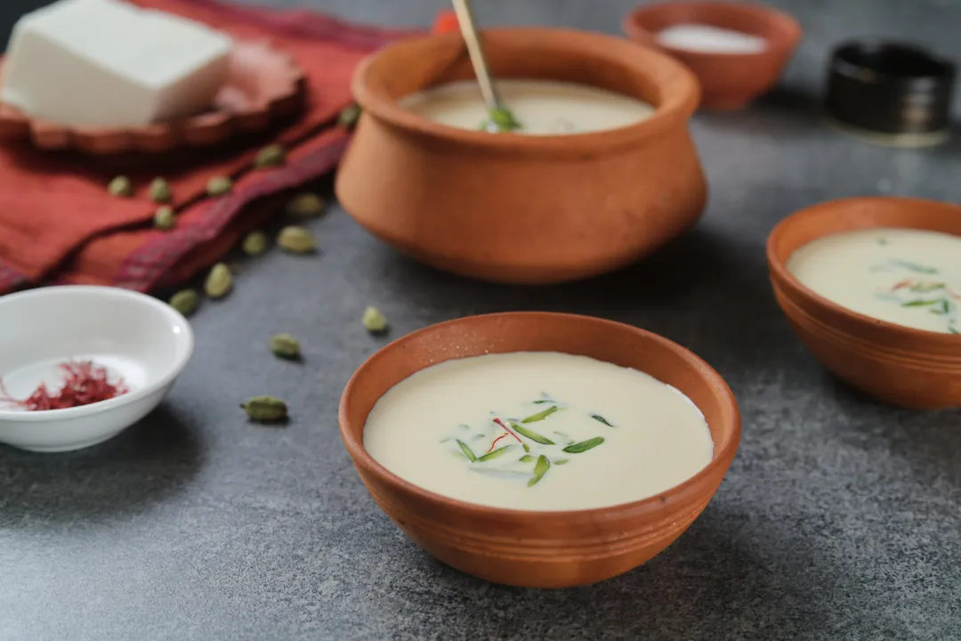 Chennar Payesh - YT