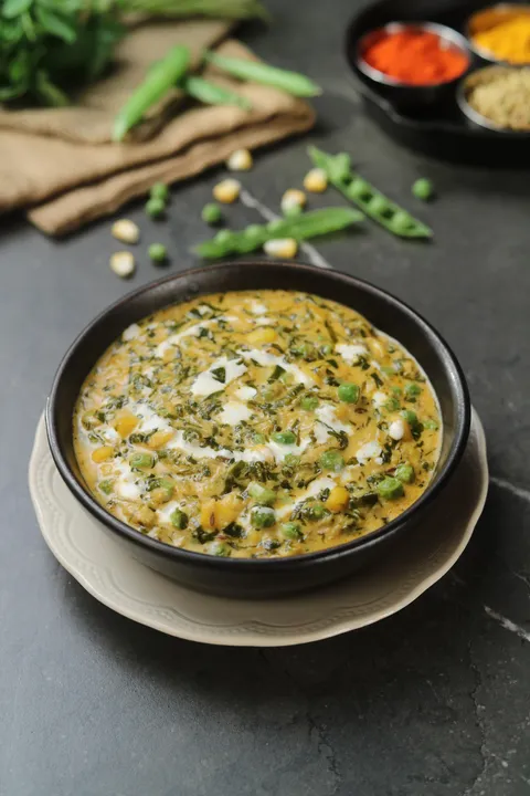 Methi Matar Makai - YT