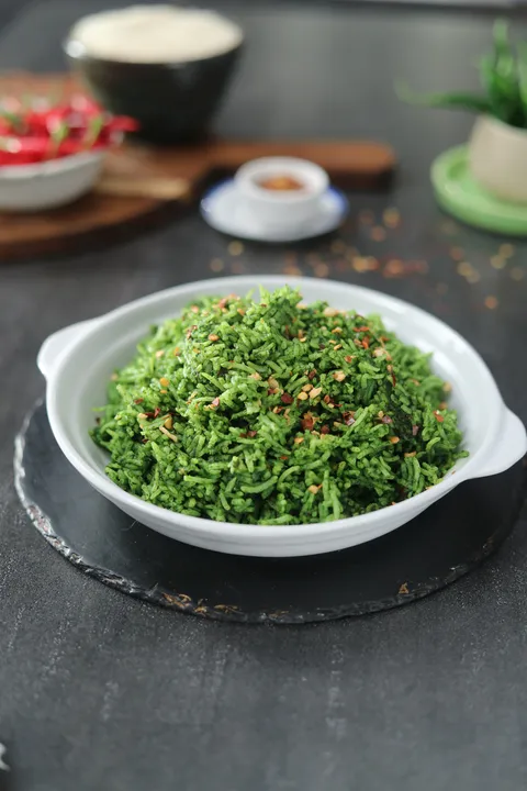 Spinach Chilli Garlic Rice 1 - YT