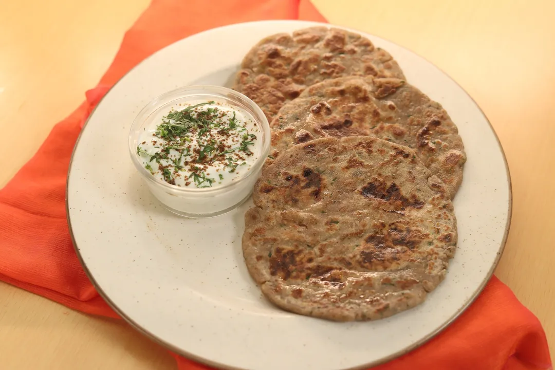Singhada Parantha With Raita - YT
