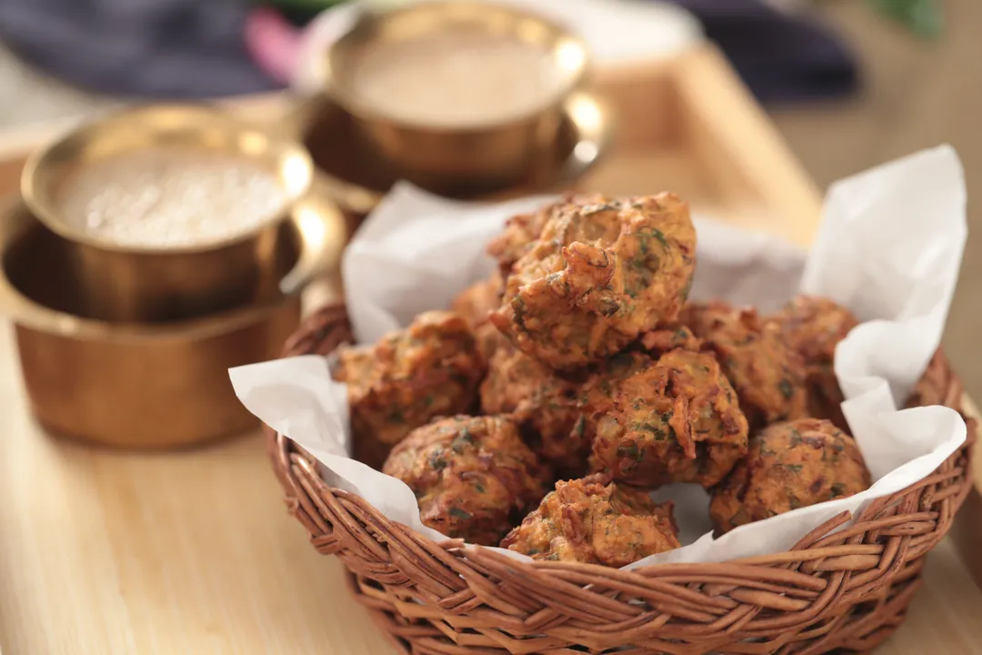 Spring Onion Bonda - YT