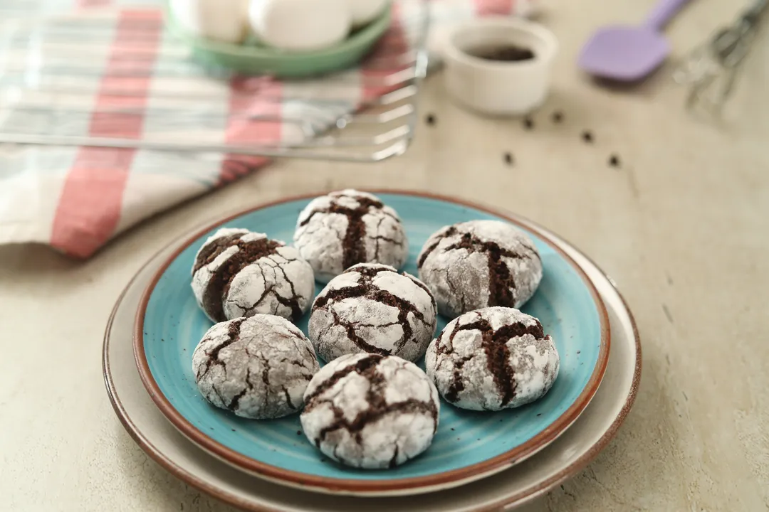 Chocolate Crinkle Cookies