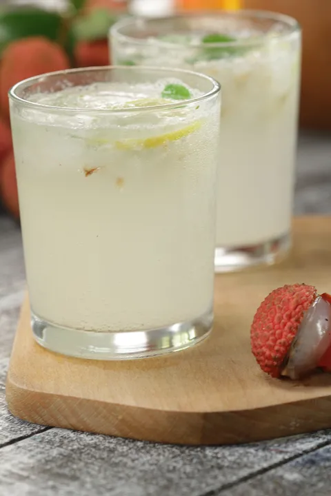 Lychee Lemonade 1 