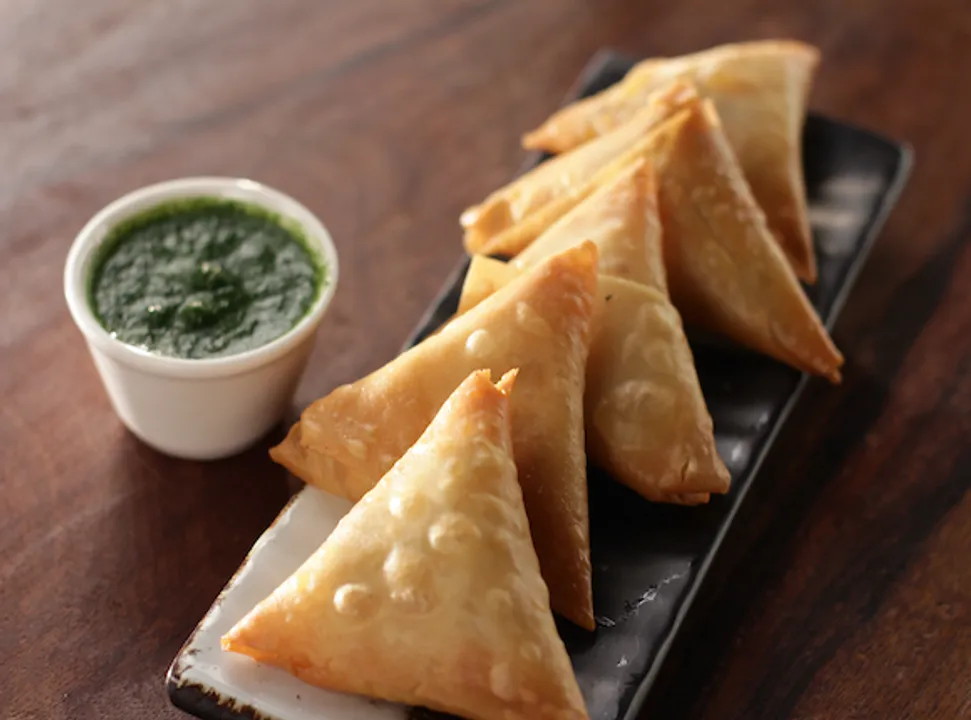Paneer Tikka Samosa