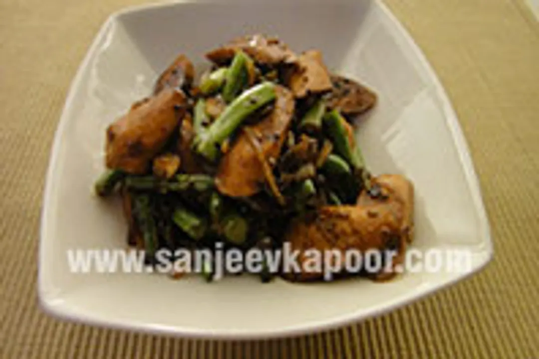 Stir Fried Chicken Sausages with Green Beans 