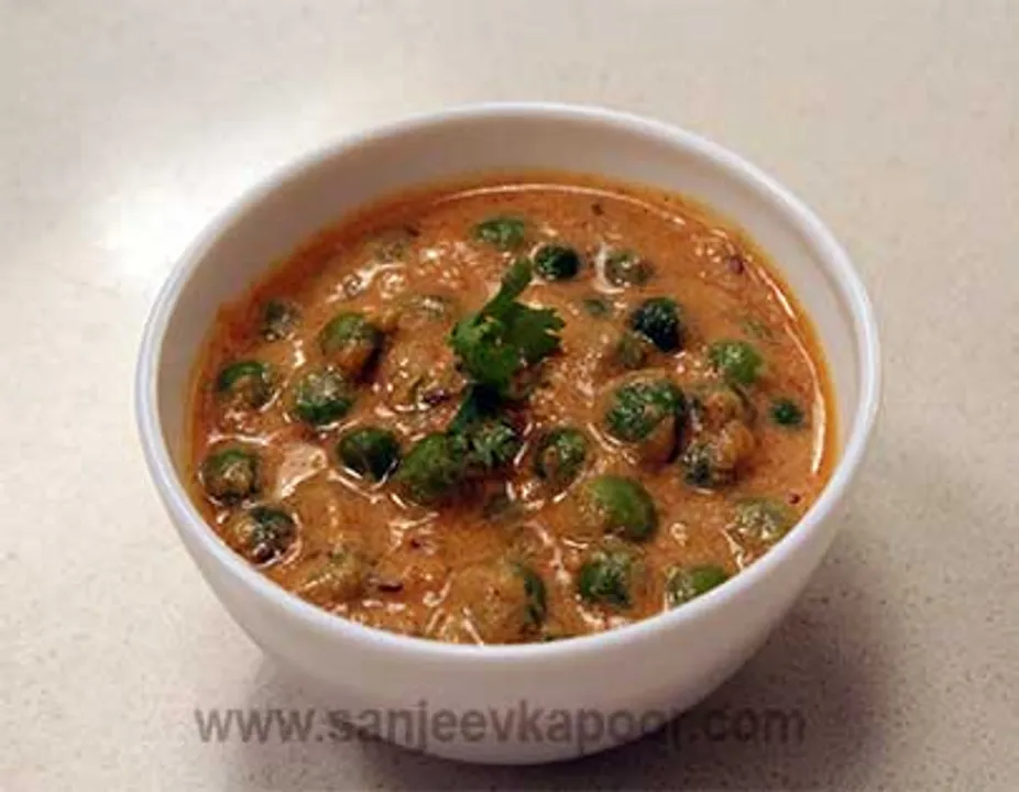 Green Peas Kadhi