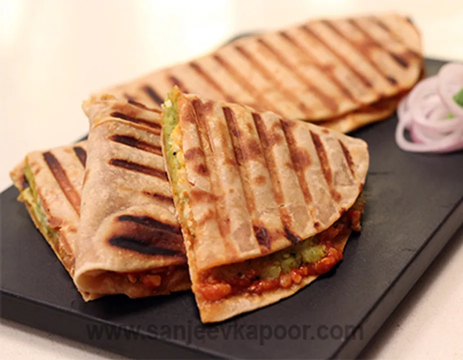 Cheesy Aloo Wrap