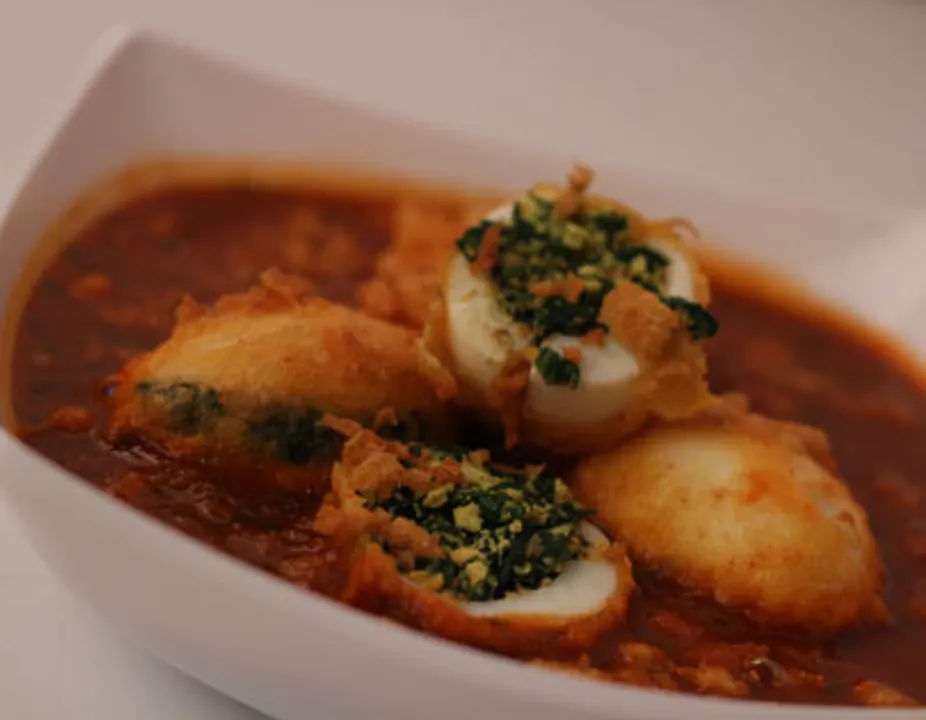 Stuffed Egg Spinach Curry