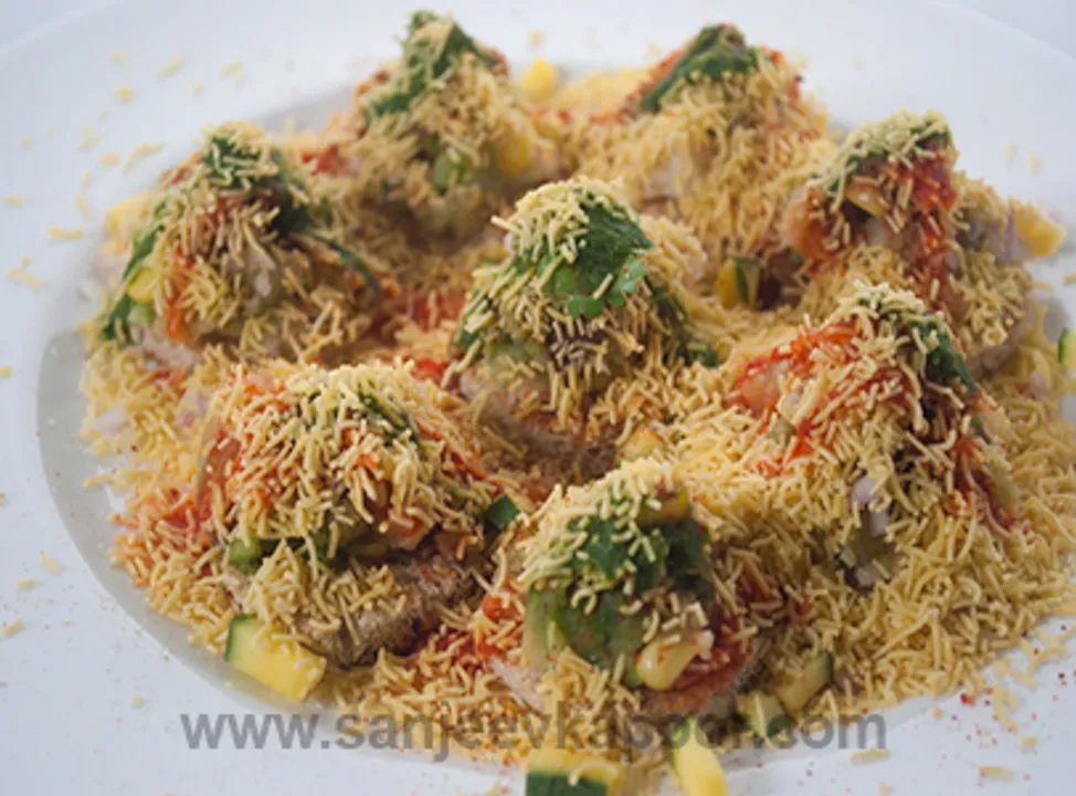 Bread Sev Puri