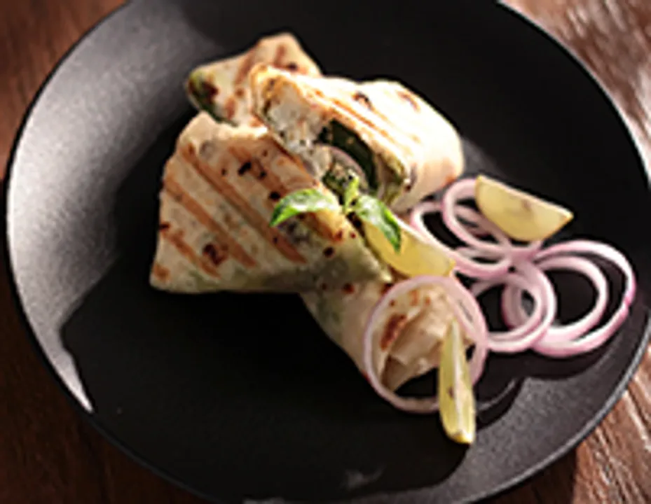 Paneer Malai Tikka Roll - SK Khazana
