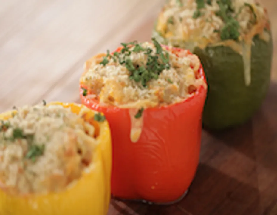 CHICKEN STUFFED CAPSICUMS - skk