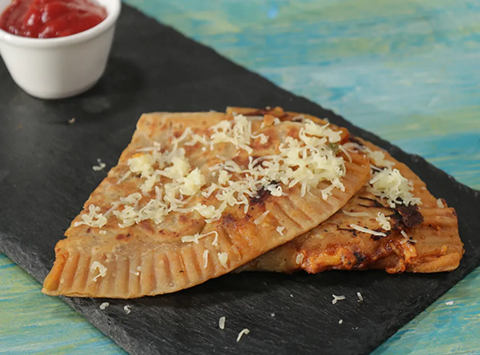 Cheeseburst Roti Pizza - SK Khazana