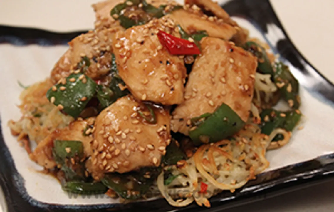 Noodle Cake with Chicken