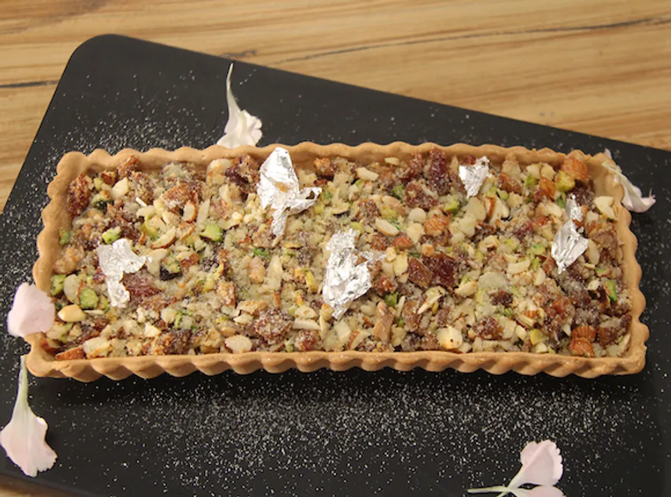 Mawa Gujiya Tart 