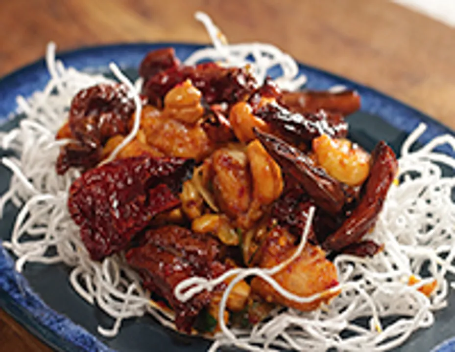 Stir Fried Chicken with Cashewnut and Chillies - S