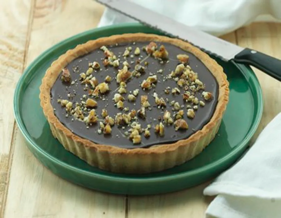 Caramel and Nut Tart