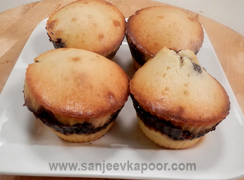 Gooey Chocolate Coconut Muffins