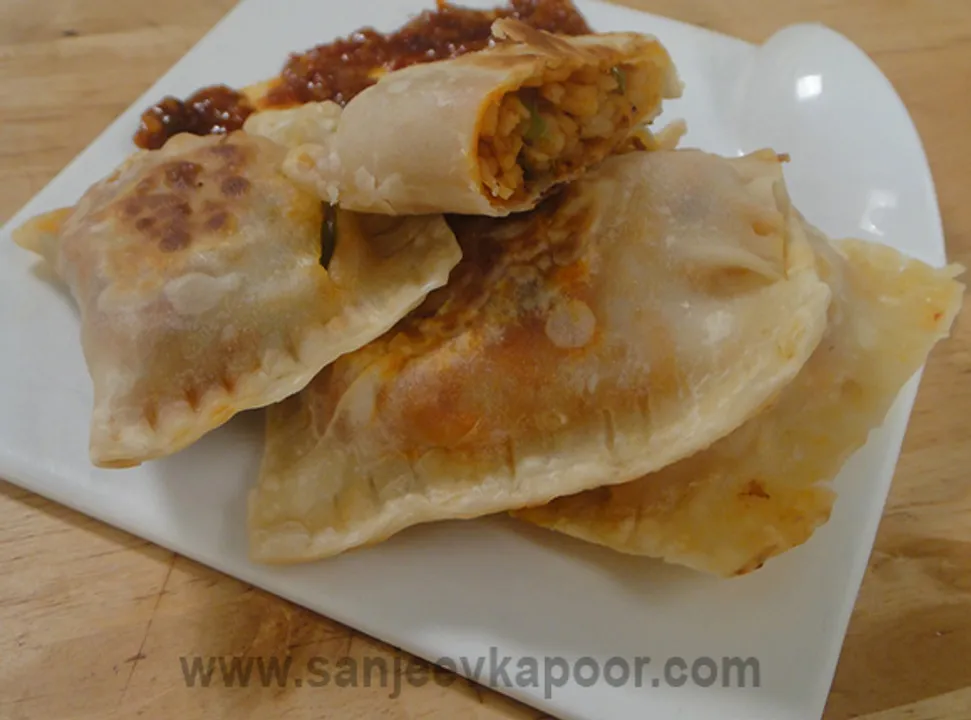 Schezwan Noodle Parcels