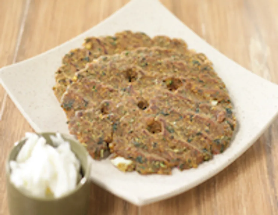 MULTIGRAIN VEG THALIPEETH - skk