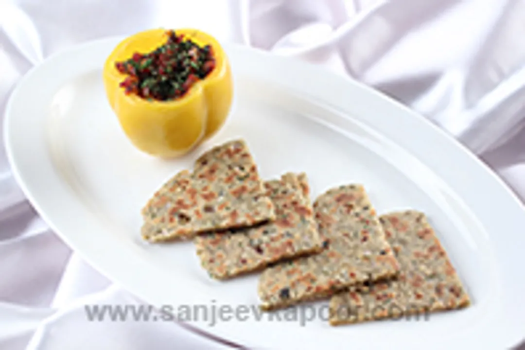 Sindhi Koki With Tomato Chutney