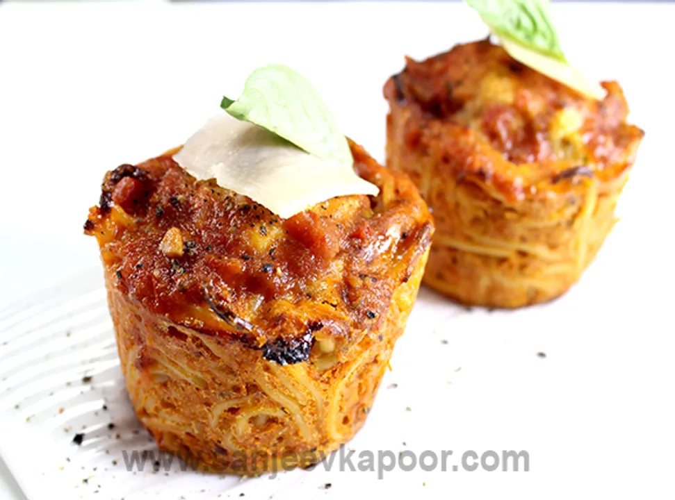 Spaghetti Meatball Muffins