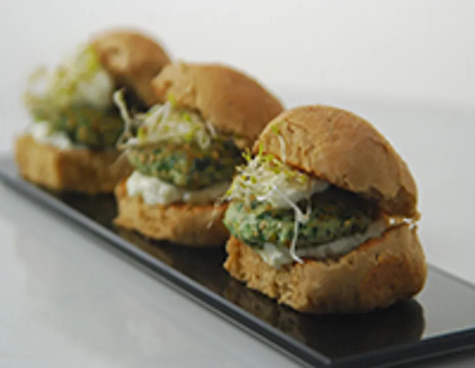Chicken and Spinach Sliders - Cook Smart
