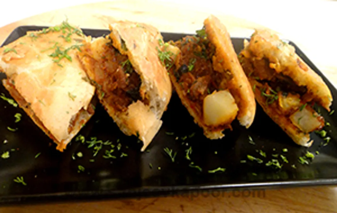 Bhuna Naan Sandwich