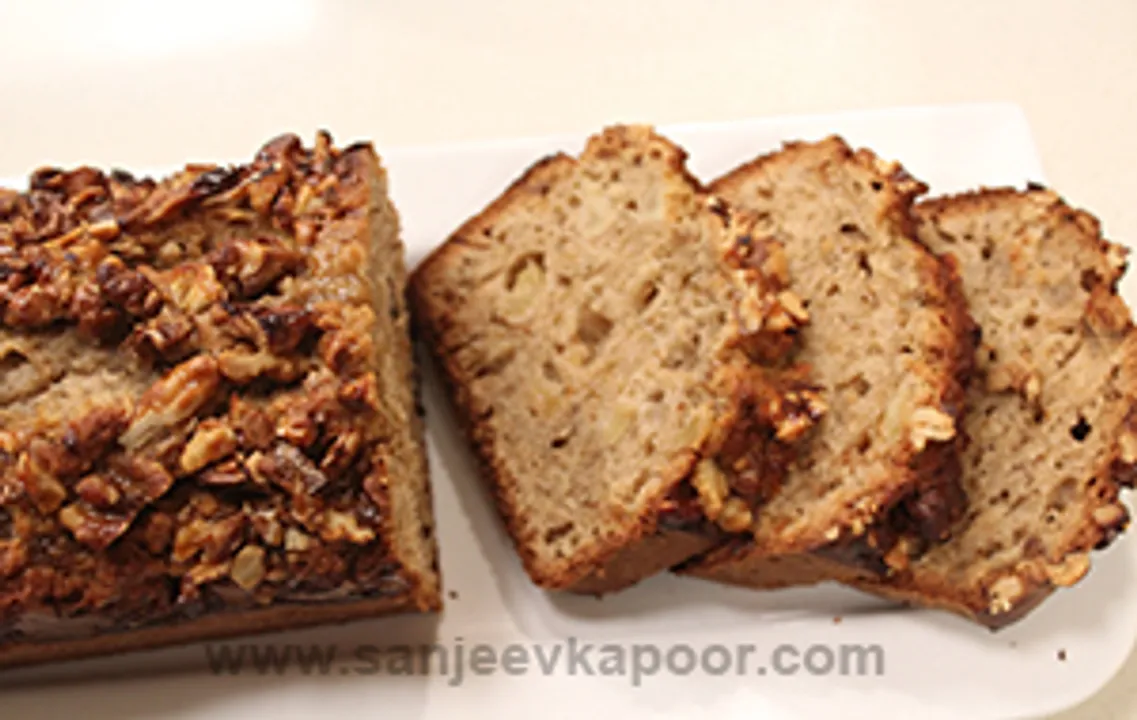 Apple Banana Pecan Nut Loaf
