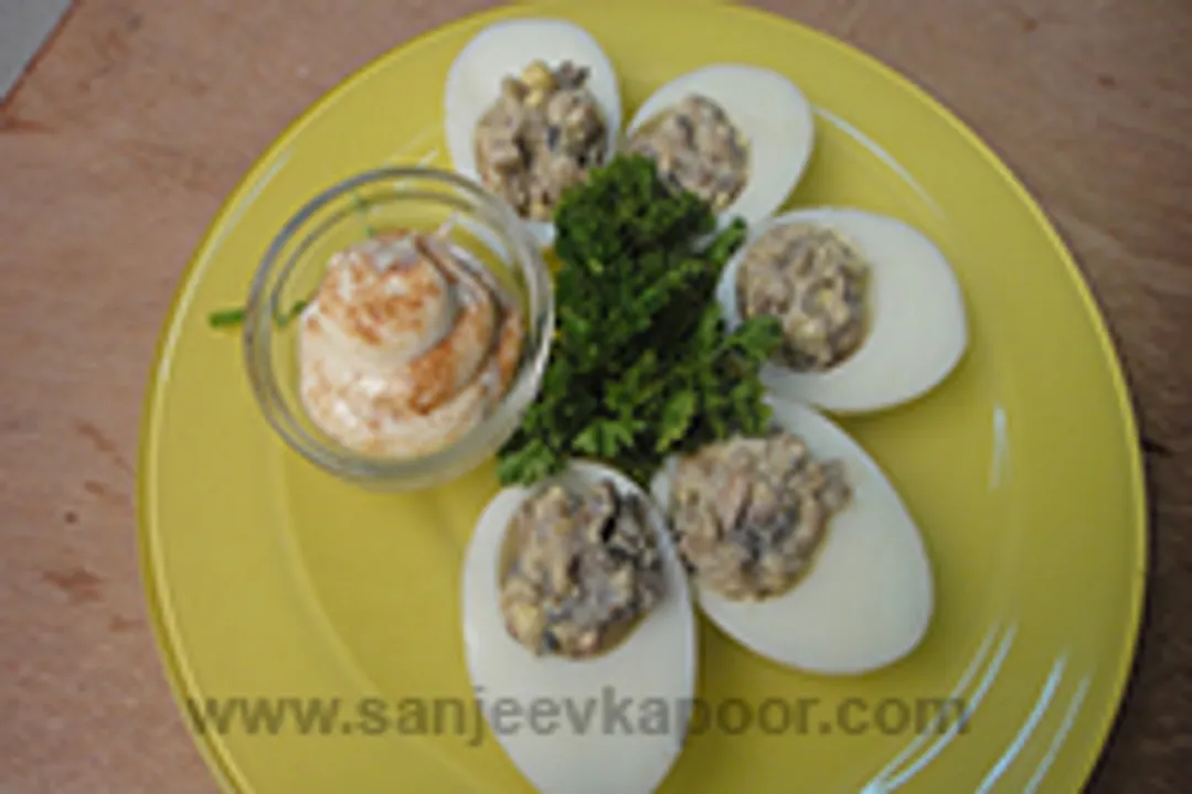 Mushroom Cheesy Stuffed Eggs