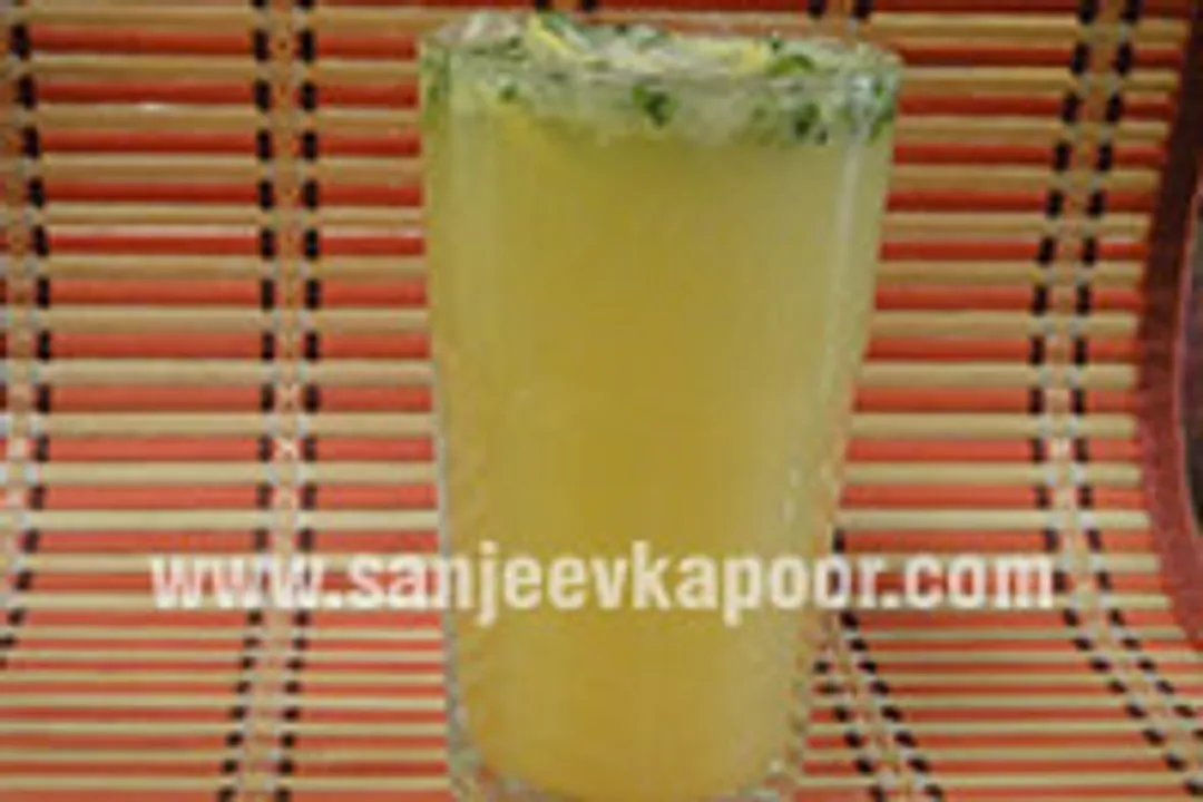 Minty Raw Mango Fizz