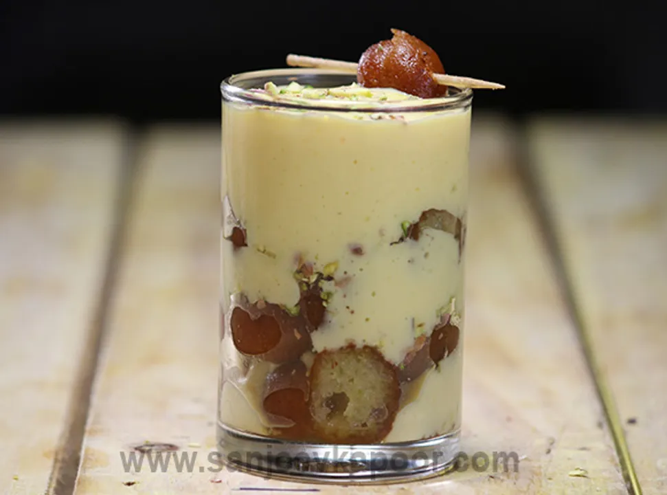 Eggless Gulab Jamun Custard