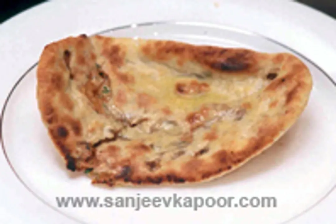 Amritsari Aloo Kulcha